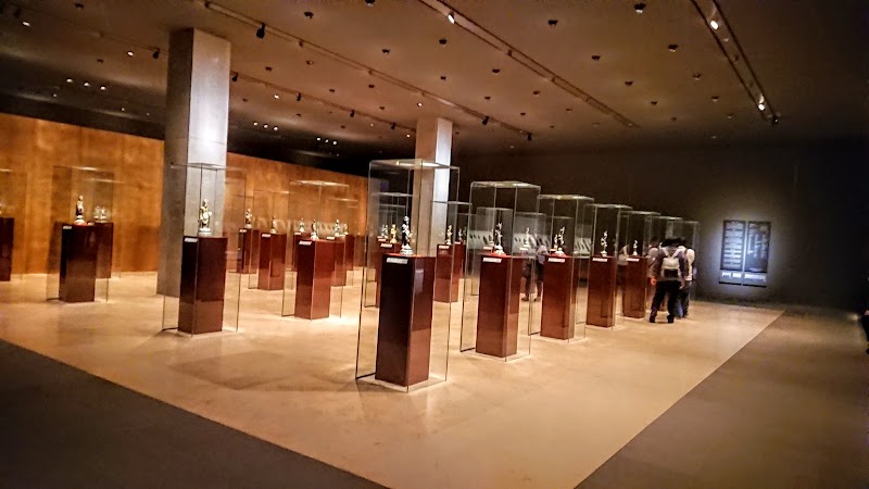 The Gallery of Horyuji Treasures, Tokyo National Museum - 13-9