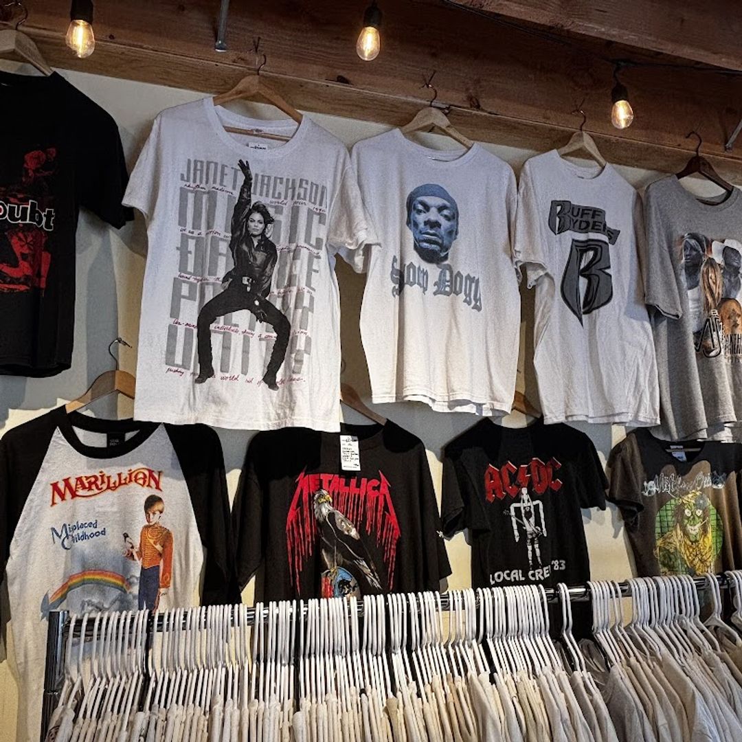 Break Away Vintage (Pine Street) - 618 E Pine St, Seattle | Corner