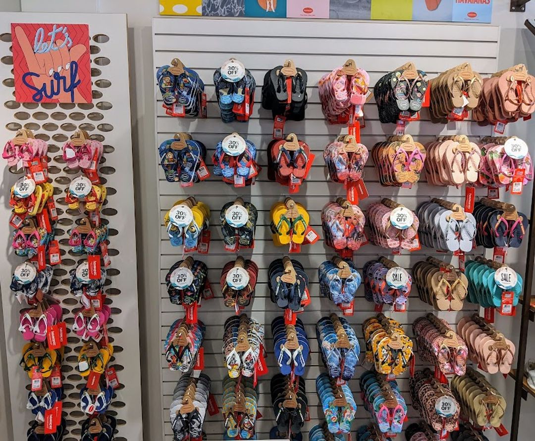 Havaianas - 831 Lincoln Rd, Miami Beach | Corner