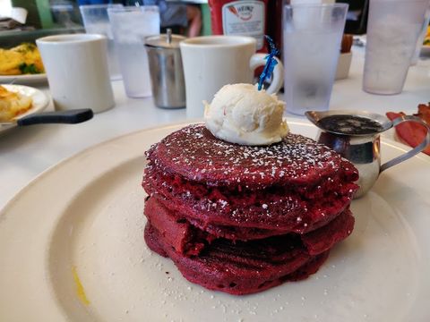 Clark Street Diner - 6145 Franklin Ave, Los Angeles | Corner