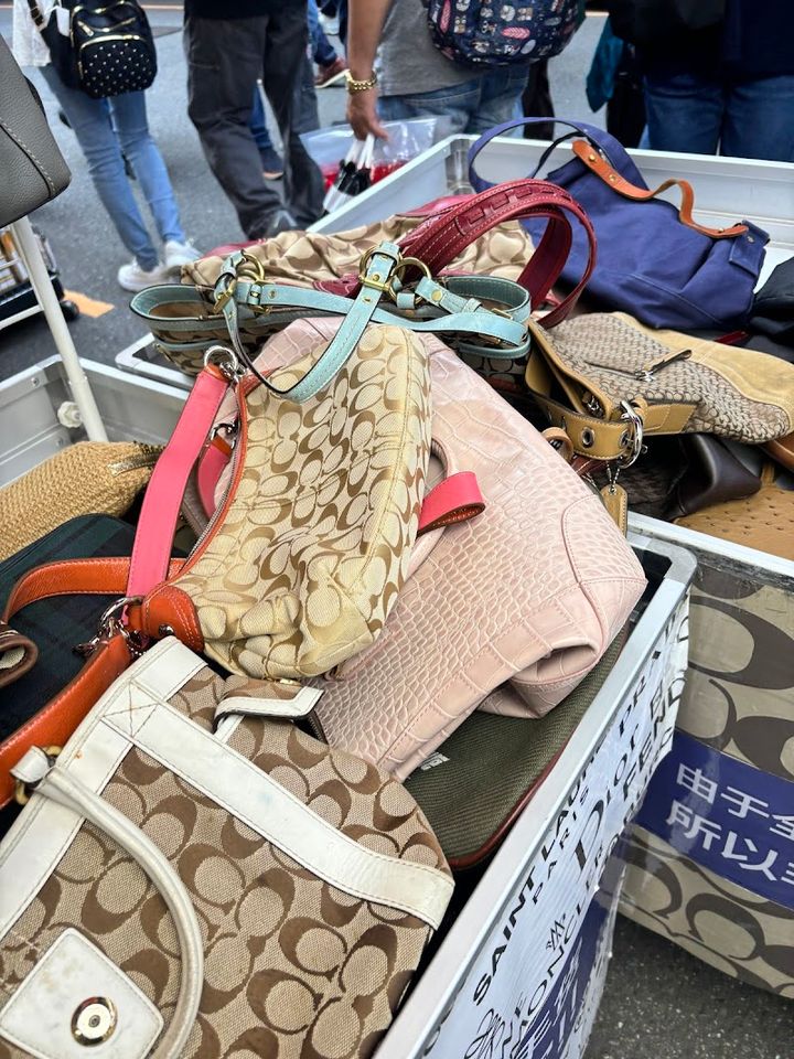 店舗用品 sugtas SASUGAYA OUTLET - Taito City, Ueno, 6-chōme−4−7 アメ横ウェルカム