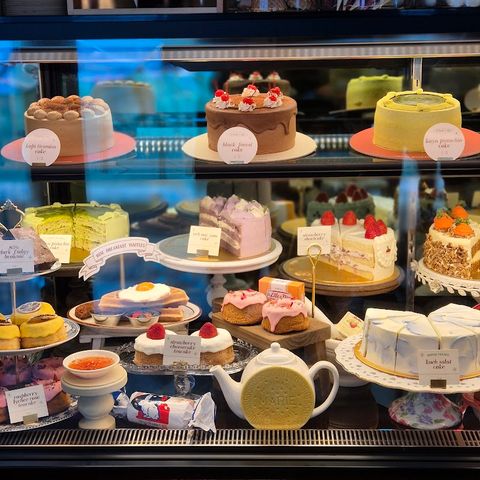 Pantler (Japanese French cakes pastries) - 474 River Valley Rd