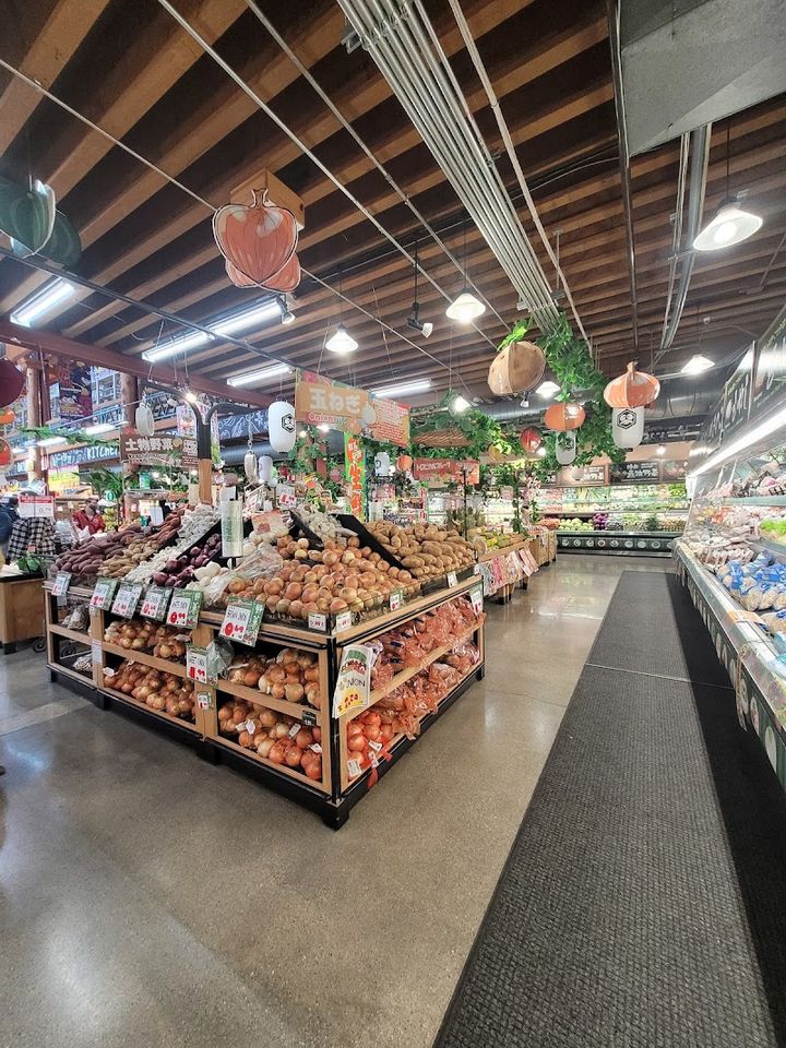 Tokyo Central Gardena - 1740 Artesia Blvd, Gardena | Corner