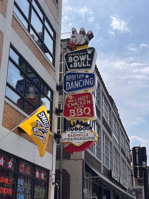 Fifth + Broadway - 5036 Broadway, Nashville | Corner