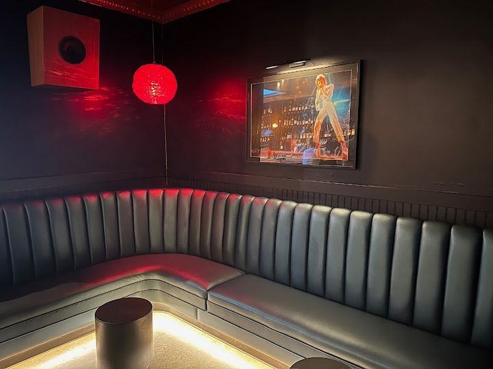 Johnny's Bar - Cocktails & Hi-Fi - 5006 York Boulevard, Los