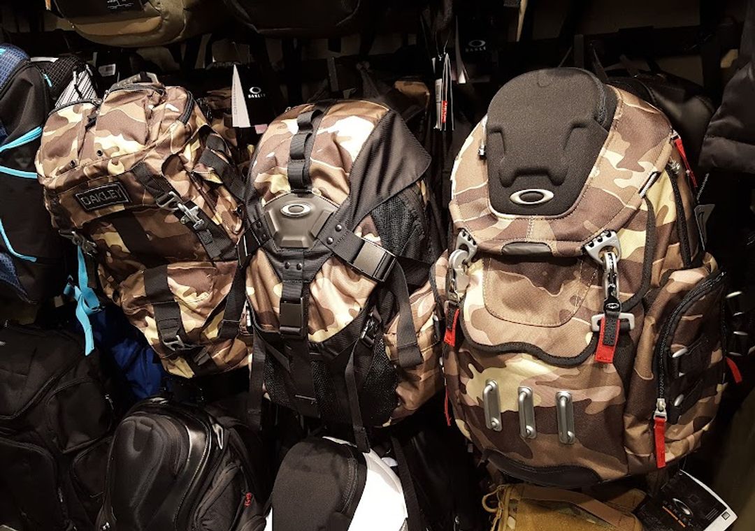 Oakley Store Harajuku - 神宮前トーラス 1F/B1F, 5-chōme-17−4