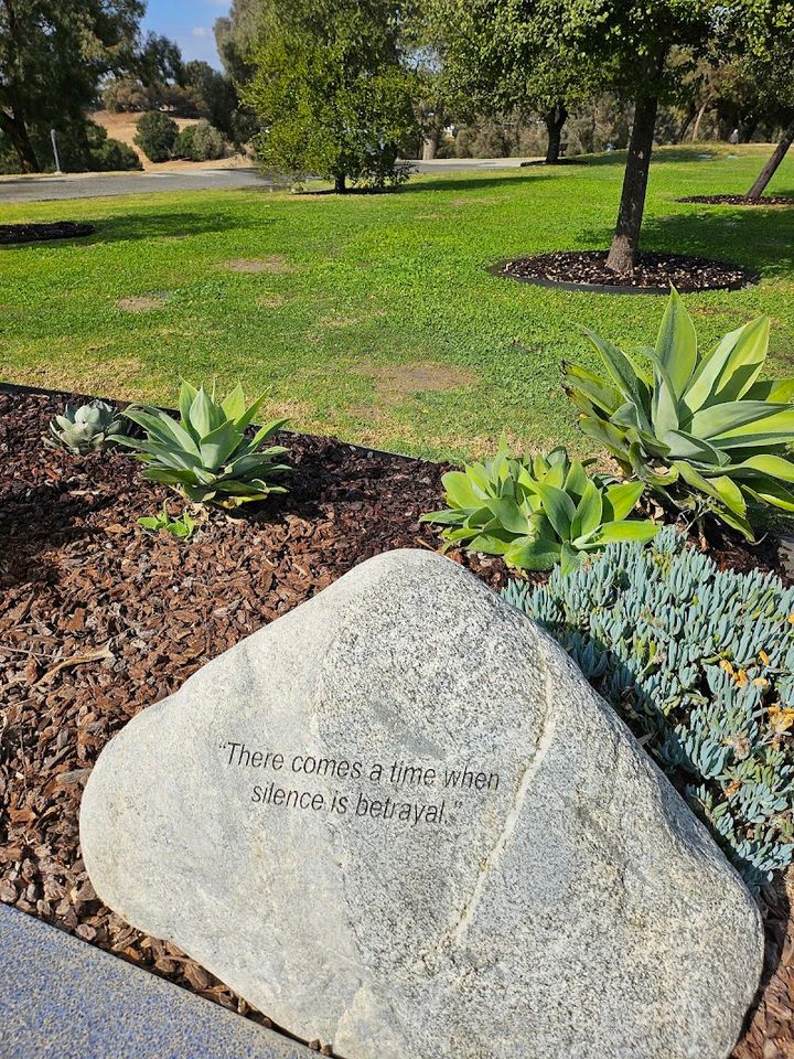 大学が見える公園 Kenneth Hahn State Recreation Area - 4100 S La Cienega Blvd, Los