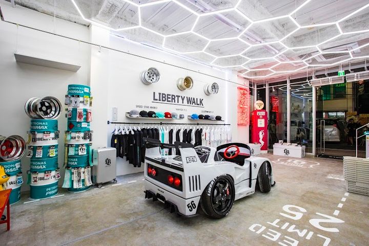 LIBERTY WALK TOKYO - 4-chōme-26-3 Jingūmae, Shibuya | Corner