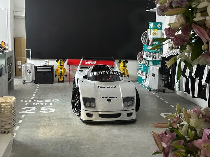 LIBERTY WALK TOKYO - 4-chōme-26-3 Jingūmae, Shibuya | Corner