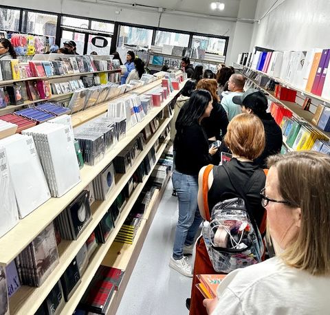 K-POP・アジア kxky KPOP NATION - 939 S Western Ave, Los Angeles | Corner