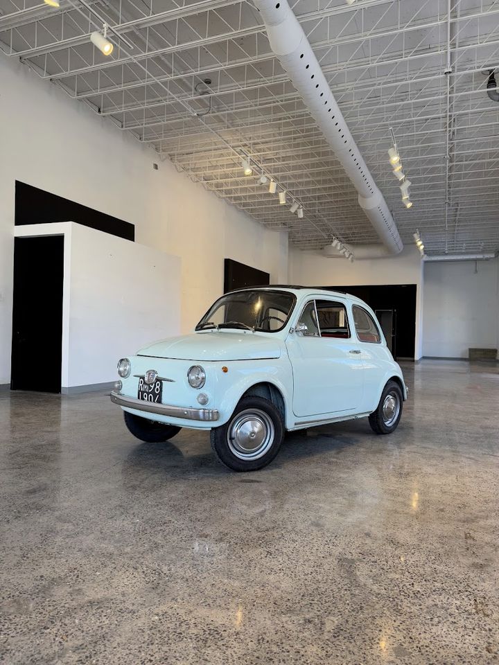 Sofia Vintage Motor Café - 1158 Bank St, Ottawa | Corner