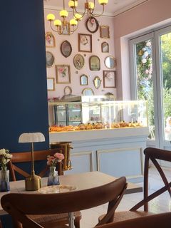 Happy Cake Bistro - 4730 Broadway, New York | Corner