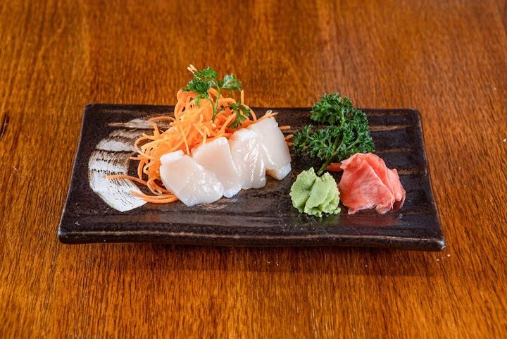 Sushi Gen (St.Clair & Yonge) - 1560 Yonge St Unit #118, Toronto