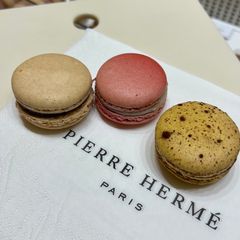 Pierre Hermé - 4 Rue de Bretagne, Paris | Corner