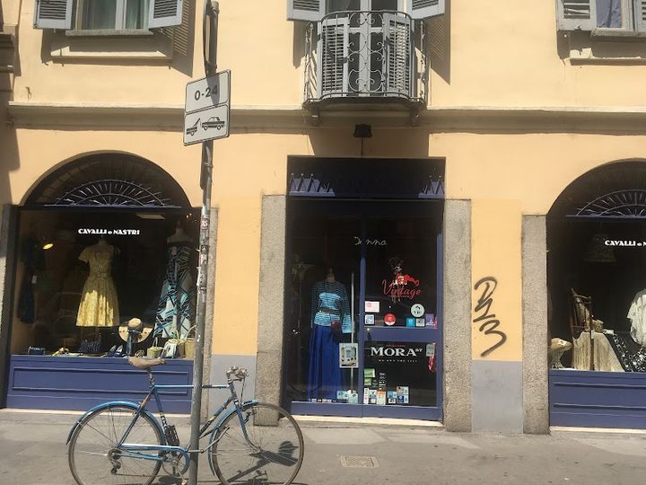 Vintage shops - Via Gian Giacomo Mora, 12, Milano MI | Corner