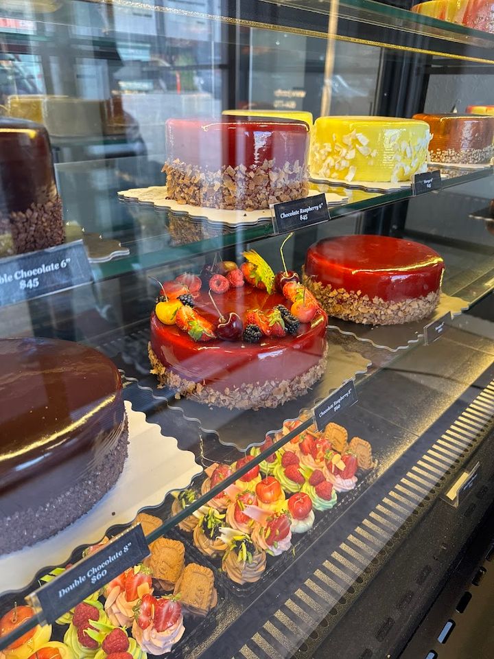 Jozef's Pastry Boutique - 823 15th St W, North Vancouver | Corner