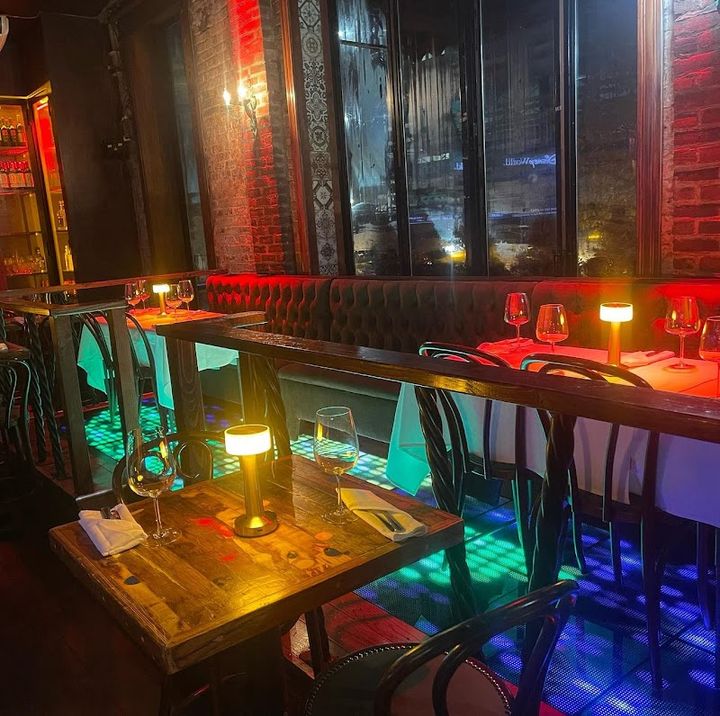 Brasier Restaurant & Lounge - 472w 202 and 10 ave, New York | Corner