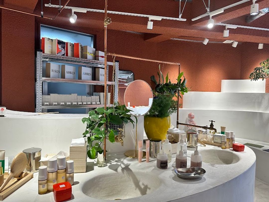 AHRES（ アーレス）表参道店 - Shibuya, Jingūmae, 6-chōme−7−8