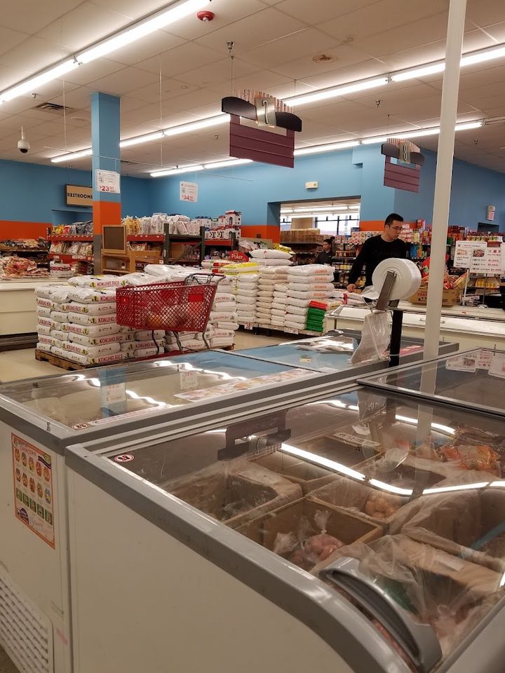 Park To Shop Supermarket - 1580 E 30th St, Cleveland | Corner