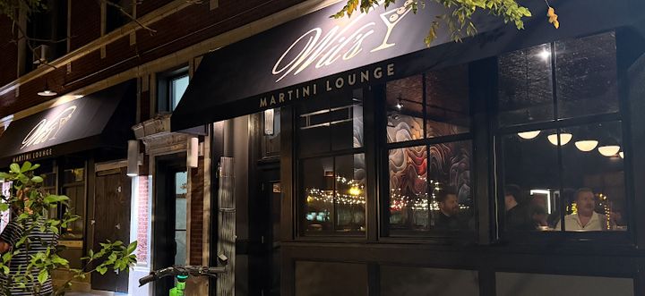 Wil's Martini Lounge - 1478 W Catalpa Ave, Chicago | Corner
