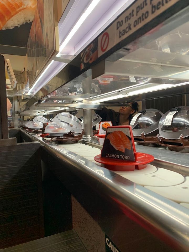 kiruakirua　0922 Kura Revolving Sushi Bar - 1314 Galleria Way, Glendale | Corner