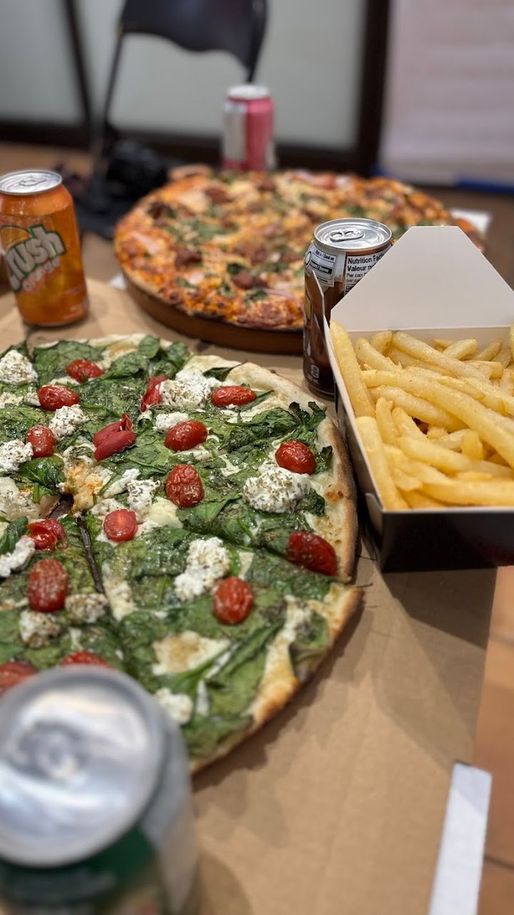 Pizzza Giant - 4002 Sheppard Ave E Unit 102D, Scarborough | Corner