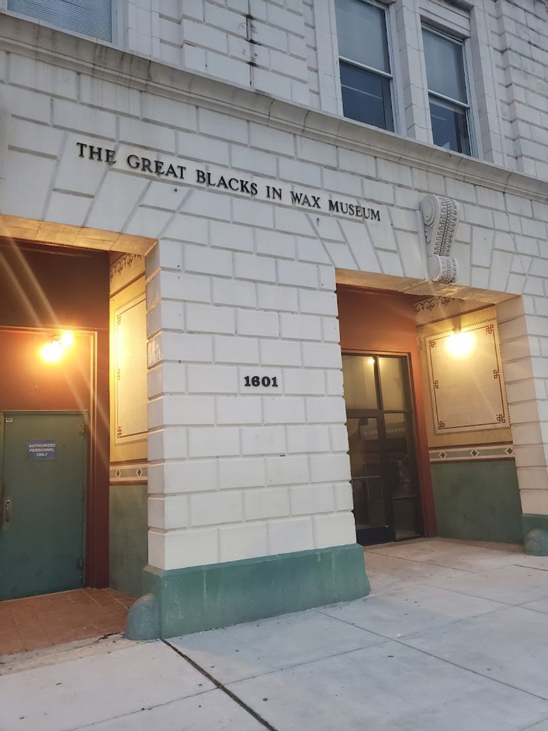 The National Great Blacks In Wax Museum - 1601-03 E North Ave