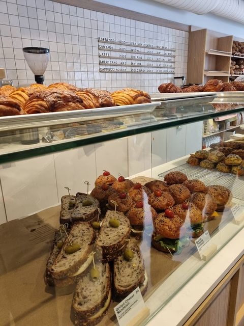 Baker House Bread Inc. - 10761 Victoria Square Blvd, Markham | Corner