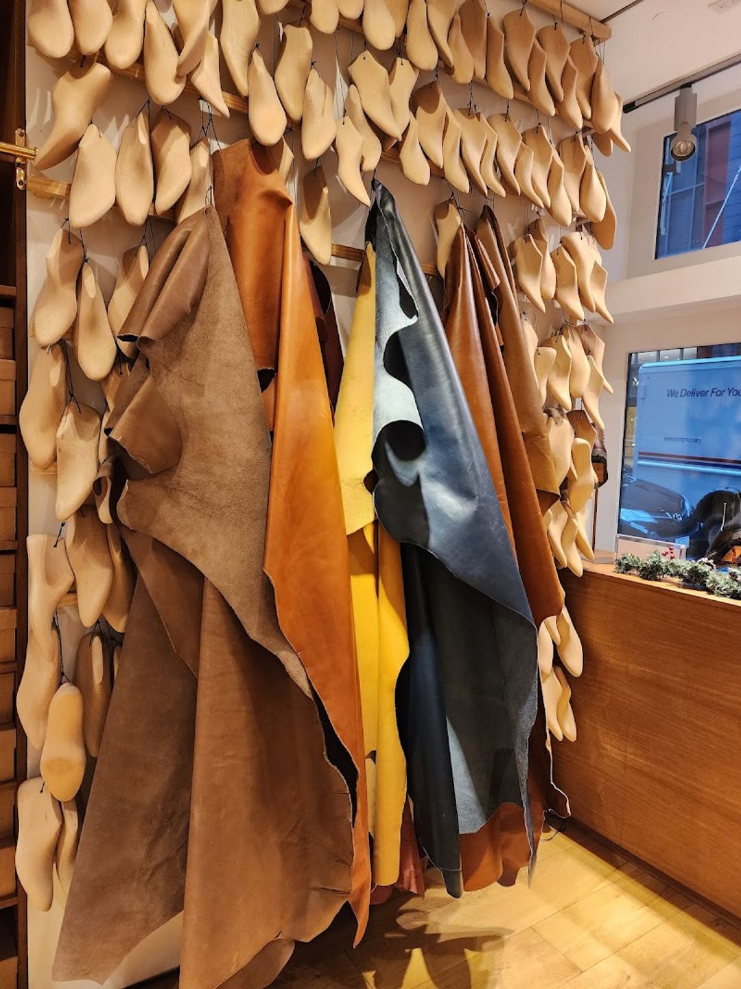 Meermin Shoes - NYC SoHo - 123 Mercer Street, New York | Corner