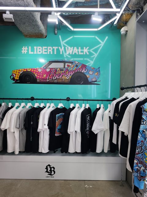 LIBERTY WALK OSAKA 大阪 2号店 - 3-chōme-8-7 Torikaishimo, Settsu