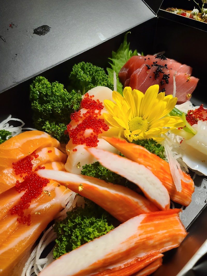 R sushi - 5515 Yonge Street, North York | Corner