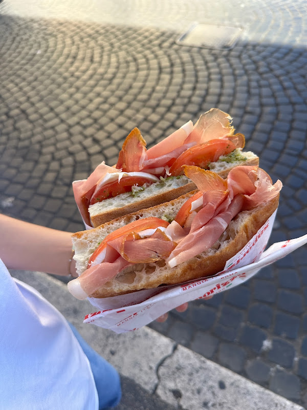 Saporizzo - Piazza d'Aracoeli, 13, Roma RM | Corner
