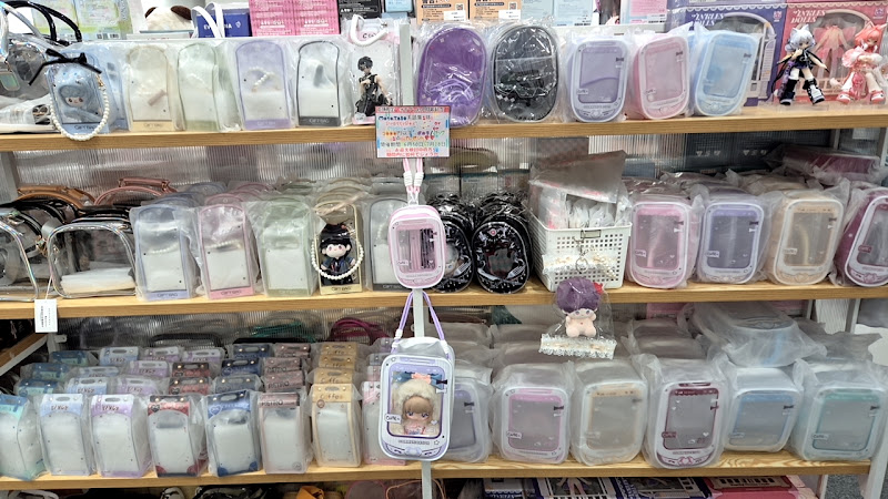 Shelly Coco - Toshima City, Higashiikebukuro, 1-chōme−13−10 岡安
