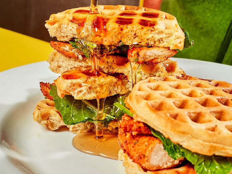 Fred 62 - 1850 N Vermont Ave, Los Angeles | Corner