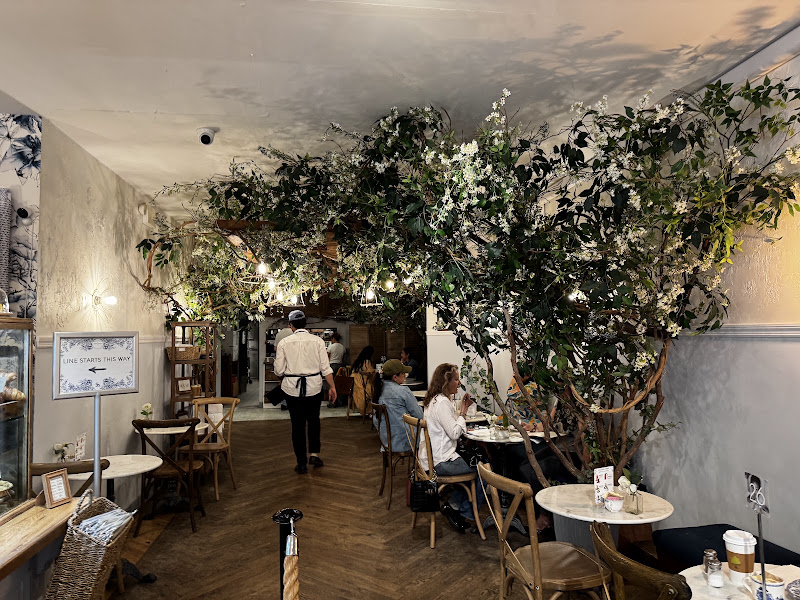 maman - 22 W 25th St, New York | Corner