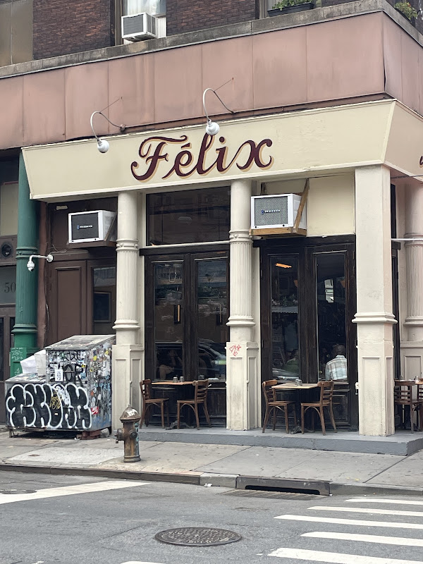 Felix - 340 W Broadway, New York | Corner