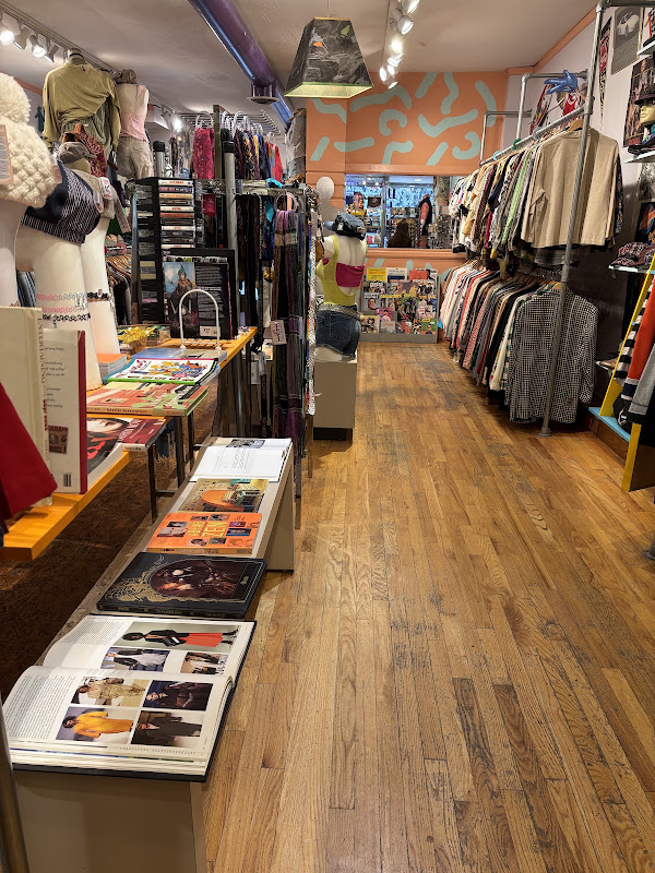 Kokorokoko - 1323 N Milwaukee Ave, Chicago | Corner
