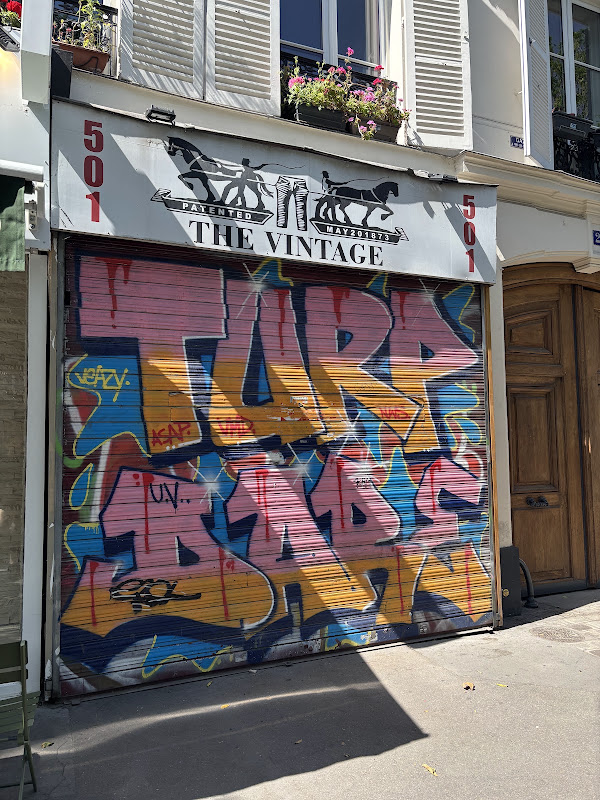 The Vintage - 25 Bd du Temple, Paris | Corner