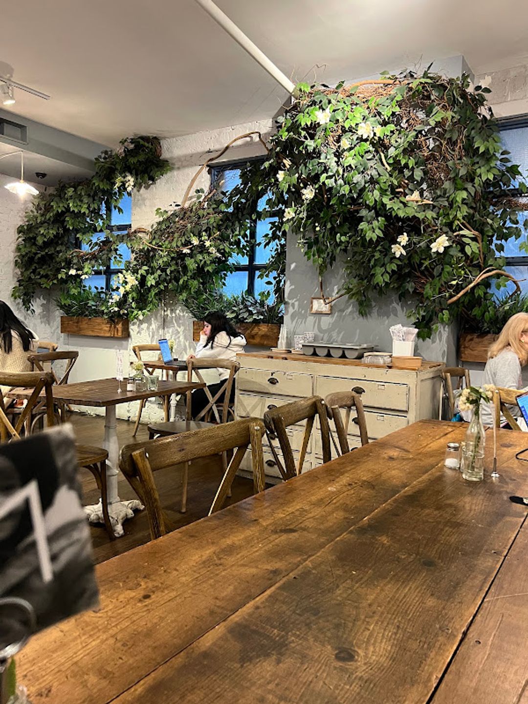 maman⭐︎ maman - 667 Lexington Ave, New York | Corner