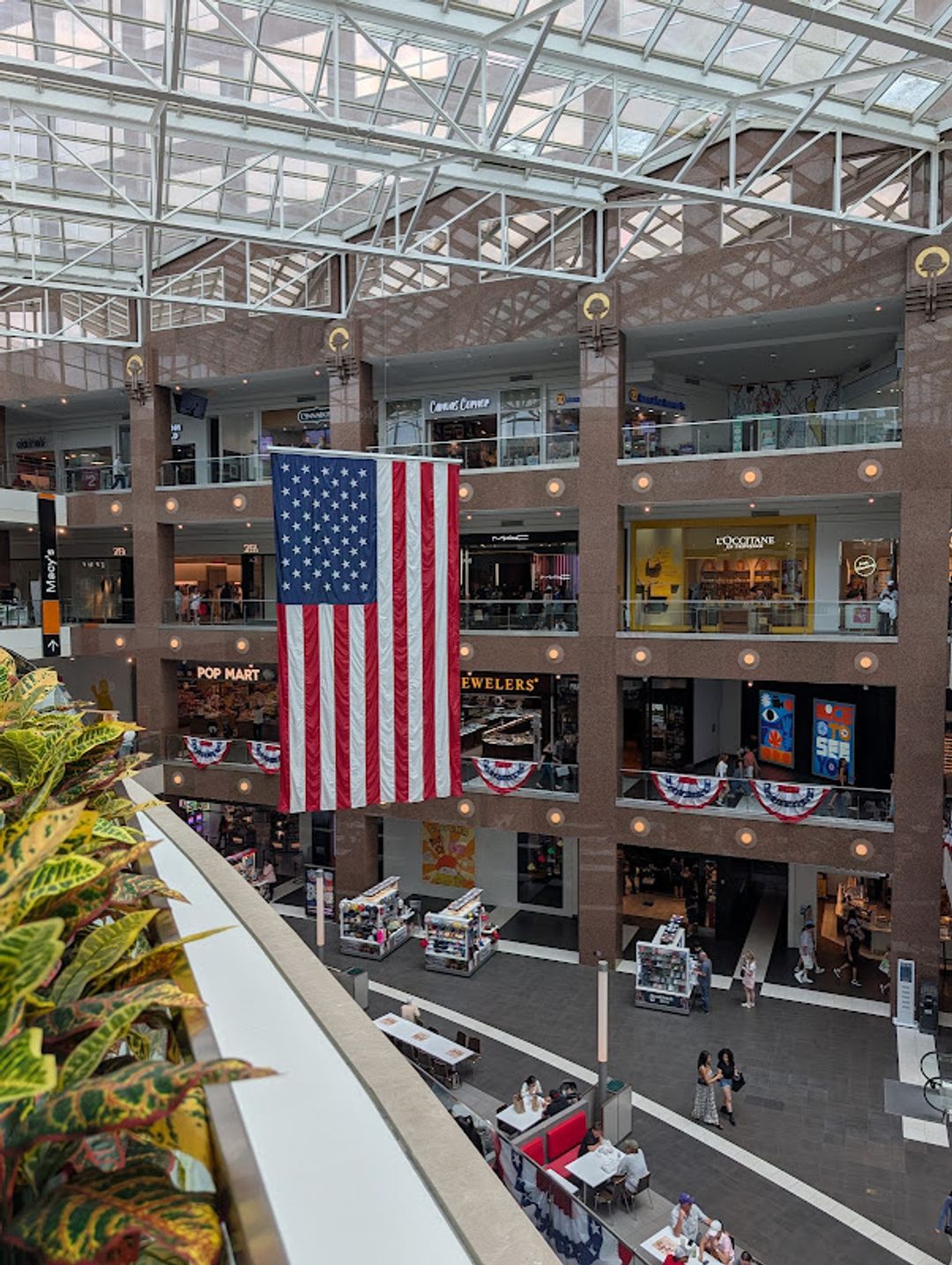 Fashion Centre at Pentagon City - 1100 S Hayes St, Arlington | Corner