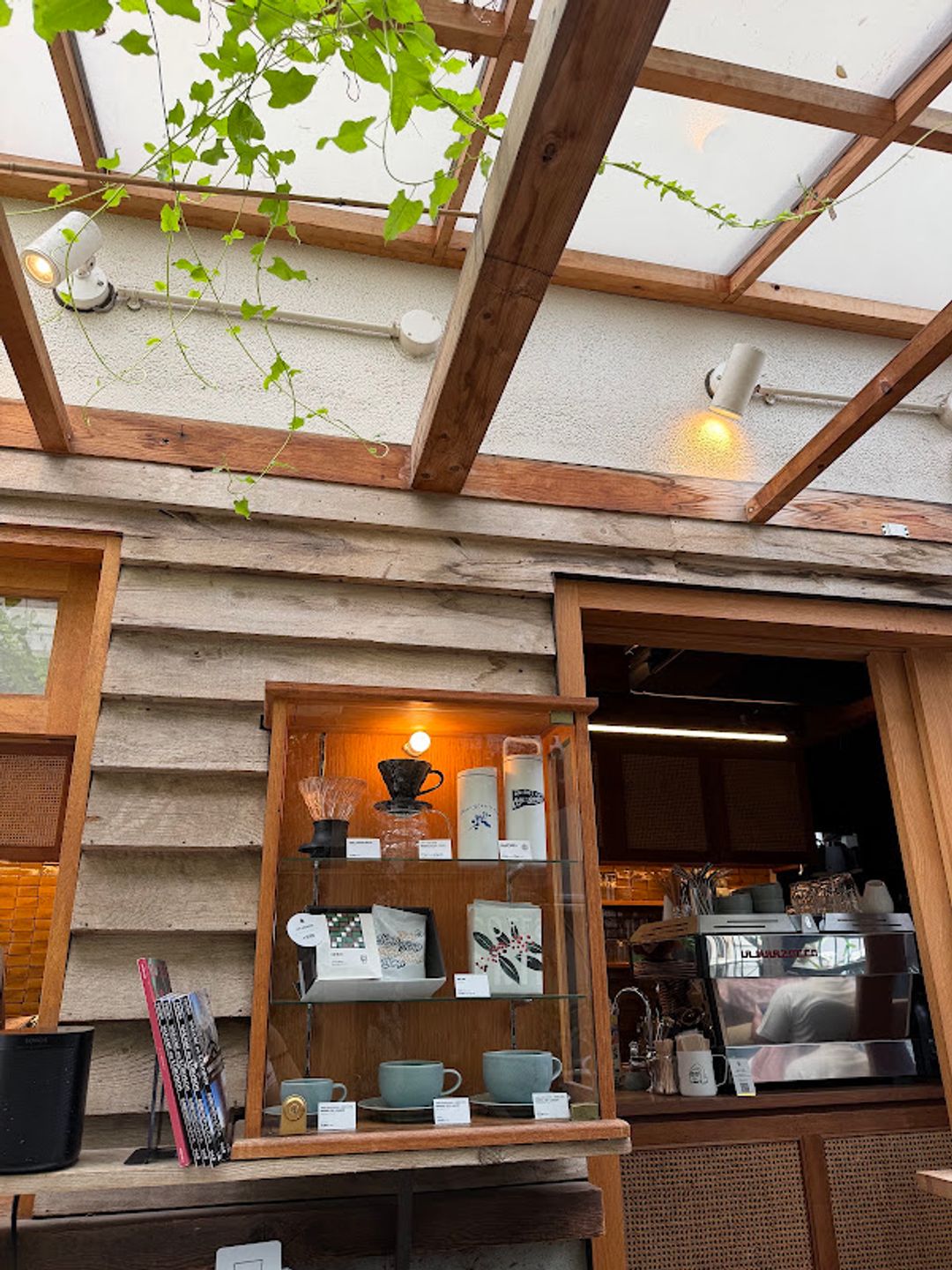 ONIBUS COFFEE Nakameguro 3 Chome - SANU NOWHERE 1階, Meguro City