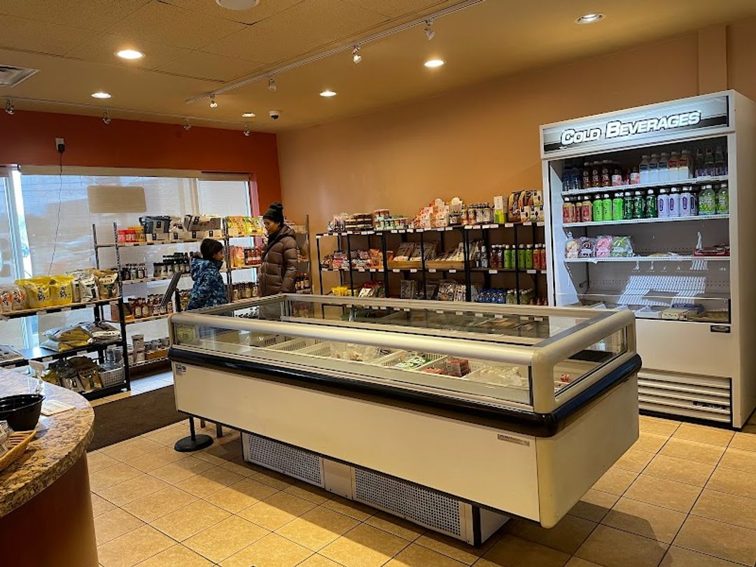 その他 taro Taro's Fish - 800 Sheppard Ave E, North York | Corner
