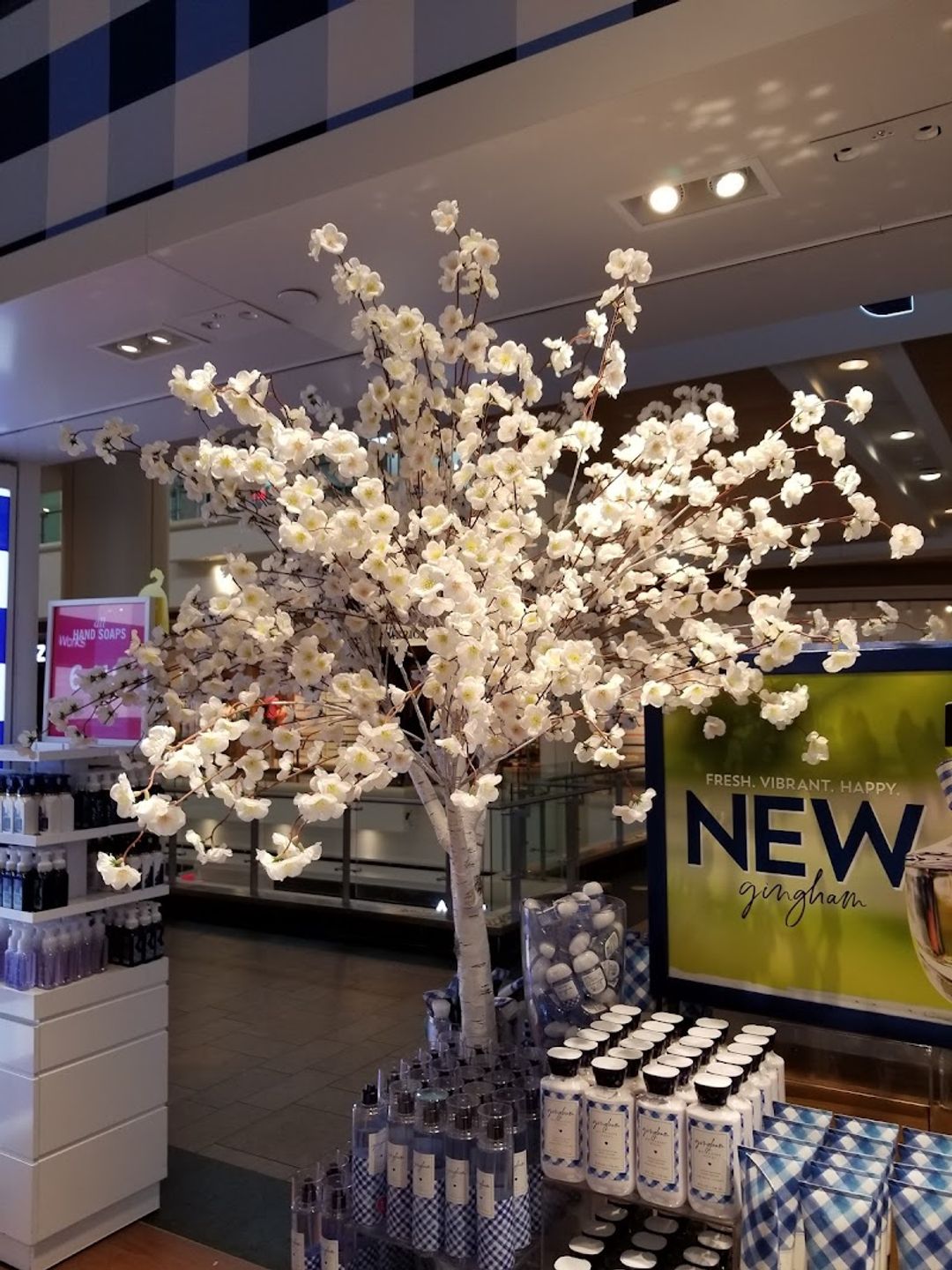 Bath & Body Works - 200 Baychester Ave, Bronx | Corner