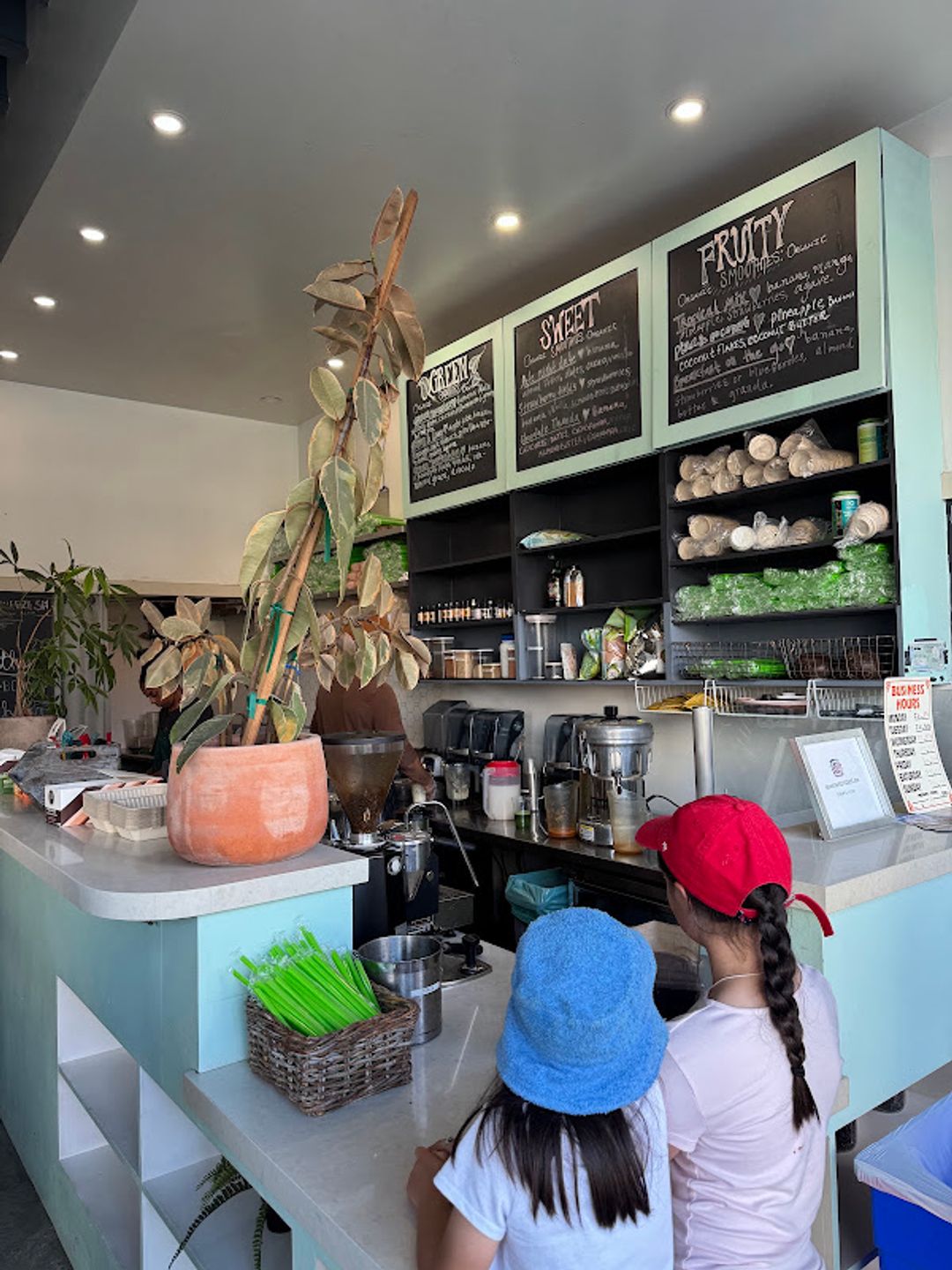 Main Squeeze - 2727 Main St, Santa Monica | Corner