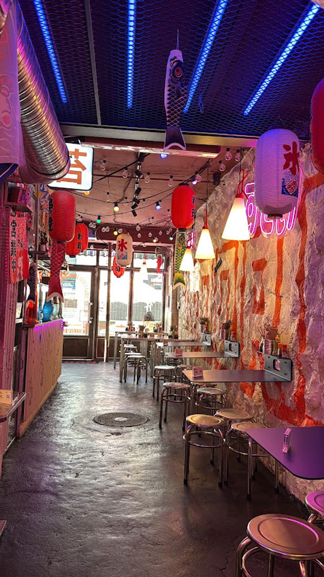 NooRi - 20 Rue du Faubourg Saint-Martin, Paris | Corner
