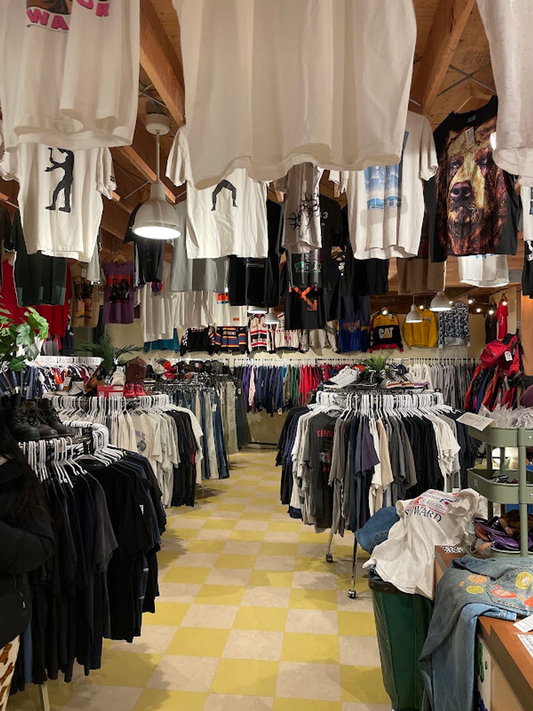 Break Away Vintage (Pine Street) - 618 E Pine St, Seattle | Corner