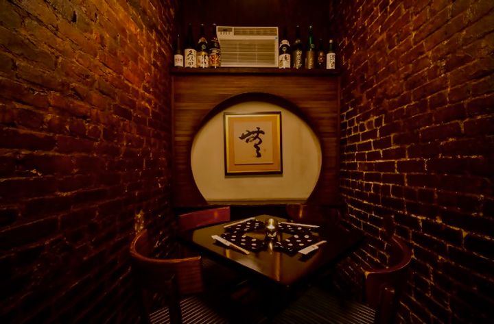 Omen Azen - 113 Thompson St, New York | Corner