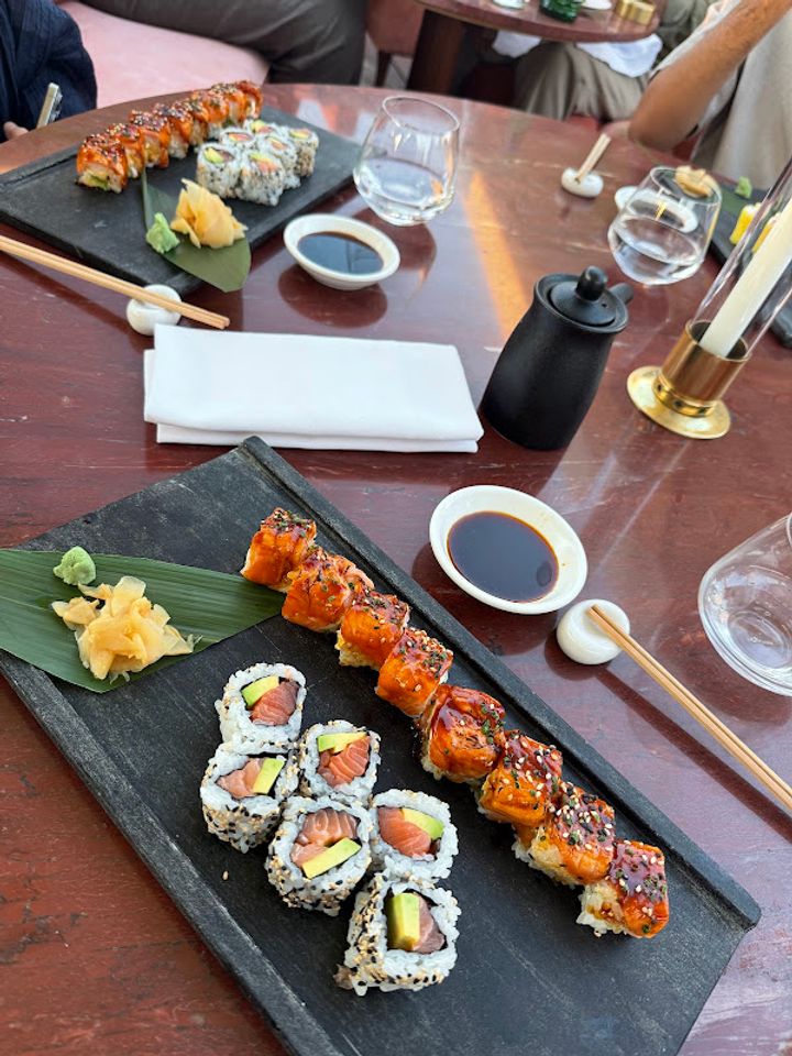銀河亭 Kinugawa Rive Gauche - 55 Av. de Saxe, Paris | Corner