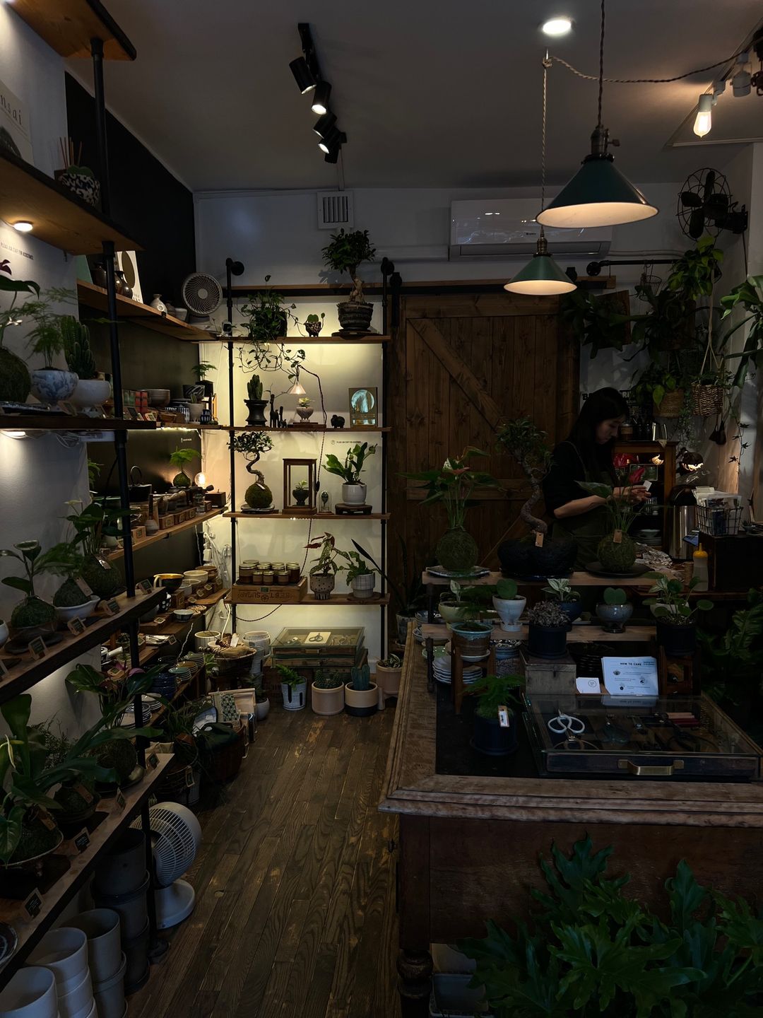 CORNERSHOP HIGHTIDE - 77 N 7th St, Brooklyn | Corner