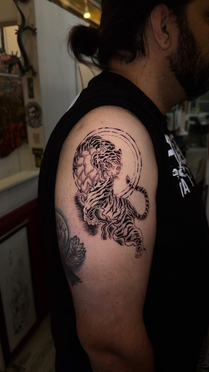 Three Tides Tattoo Osaka - 1-chōme-8-5 Minamihorie, Nishi Ward